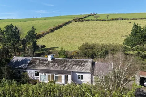 The Old Farmhouse, Minard West, Lispole, County Kerry. V92 Y5Y6 -  DNG