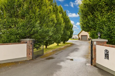 Dean Hill, Hayestown, Navan Co. Meath, C15 KA9F - DNG