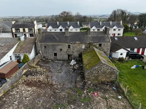 Residence On C. 0.60 Acres, Ballinagare, Co. Roscommon -  DNG