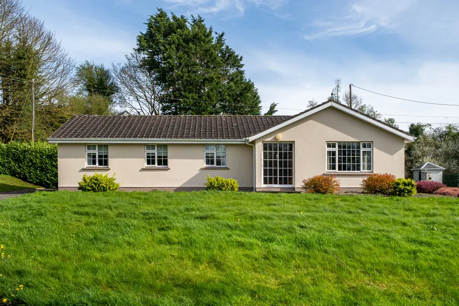 Burke's Hill, Birr, Co. Offaly, R42 DE24 - DNG Estate Agents
