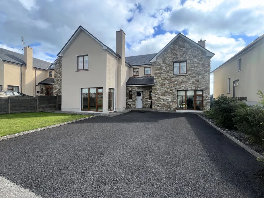 26 Hillcrest, Mayfield, Claremorris, Co. Mayo, F12 A7N5, Ireland - DNG Estate Agents