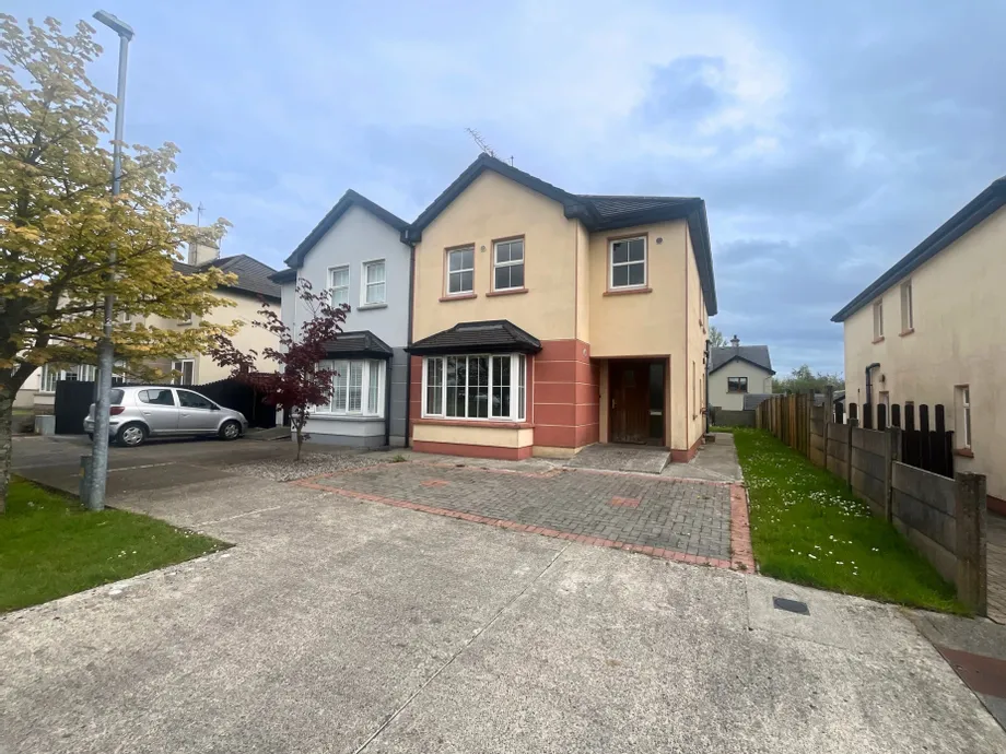 13 Ashford Ct, Clare, Claremorris, Co. Mayo, F12 A3T3, Ireland - DNG Estate Agents