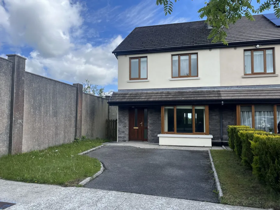 47 The Maples, Ballyhaunis, Co. Mayo - DNG Estate Agents