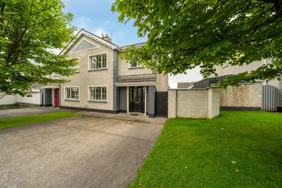 9 White Horse Lane, Turlough Road, Castlebar, Co. Mayo. F23HV21 - DNG Estate Agents