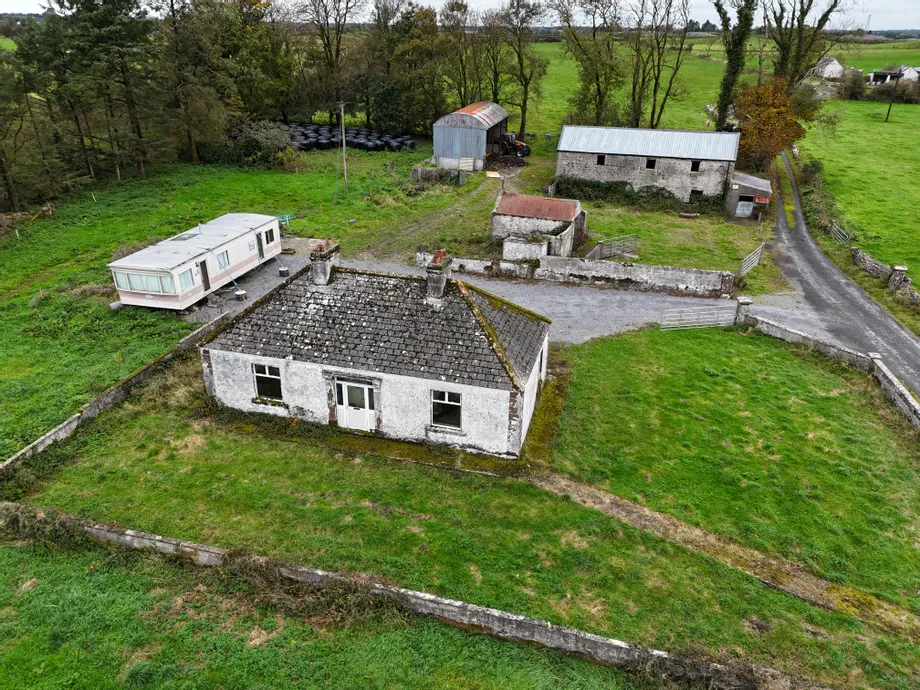 Residence & Outbuildings On C. 8.20 Acres, Shannagh More, Glenamaddy, Co. Galway - DNG Estate Agents