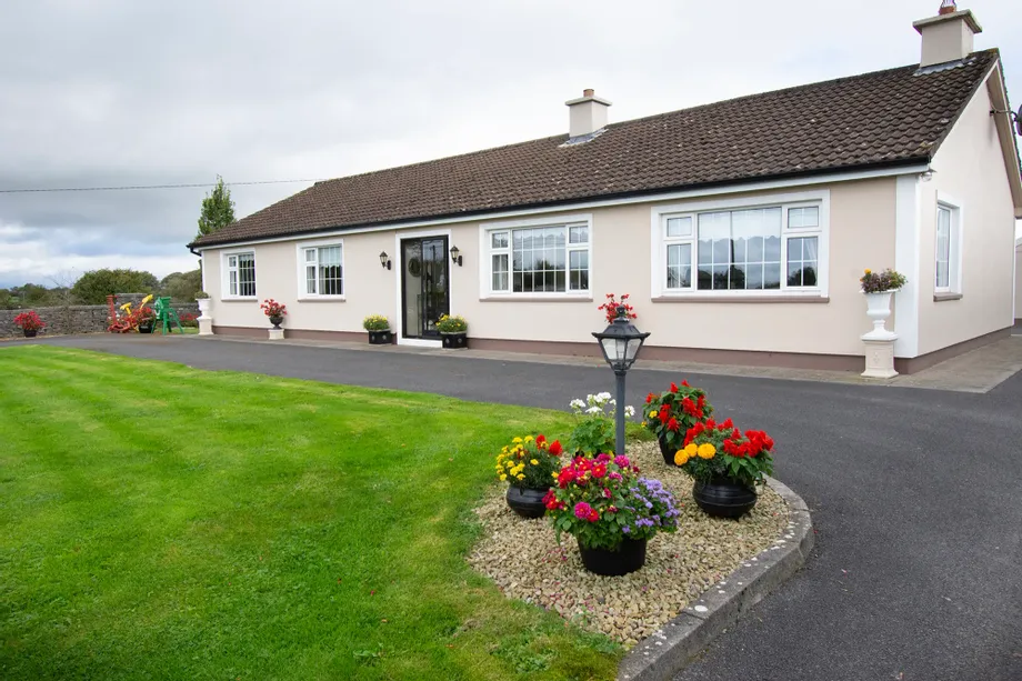 Castlecarra, Clogher, Claremorris, Co. Mayo, F12 T259 - DNG Estate Agents