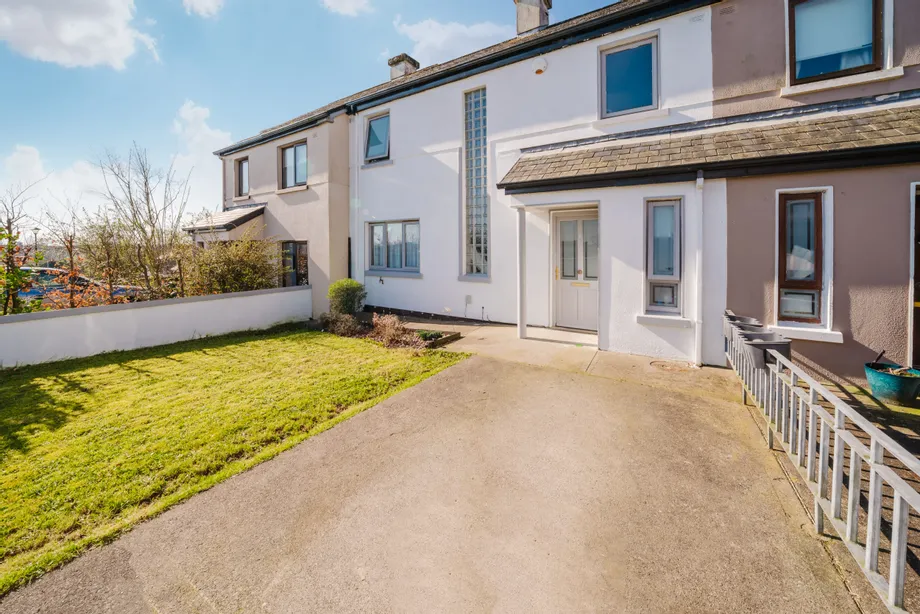 2 An Sruthán, Turlough Road, Castlebar, Co. Mayo. F23 F681 - DNG Estate Agents