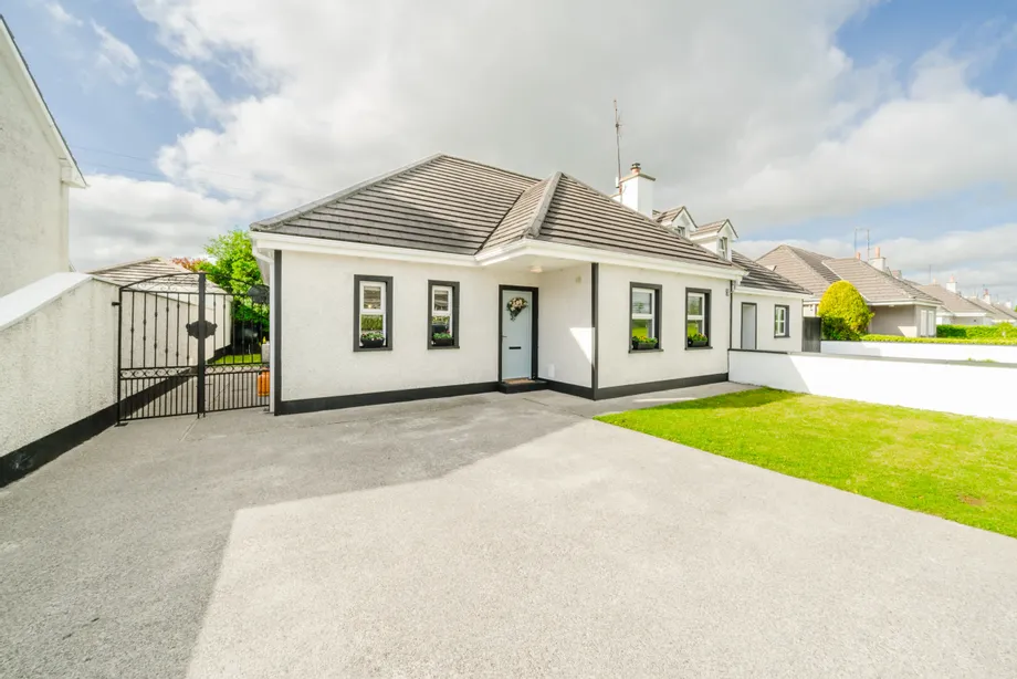 10 Ashling Manor, Balla, Co. Mayo, F23 FX43 - DNG Estate Agents