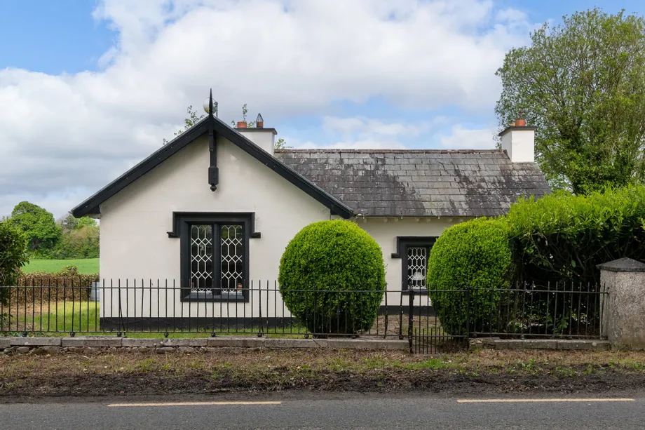 Gate Lodge, Sharavogue, Birr, Co. Offaly R42 P638 - DNG Estate Agents