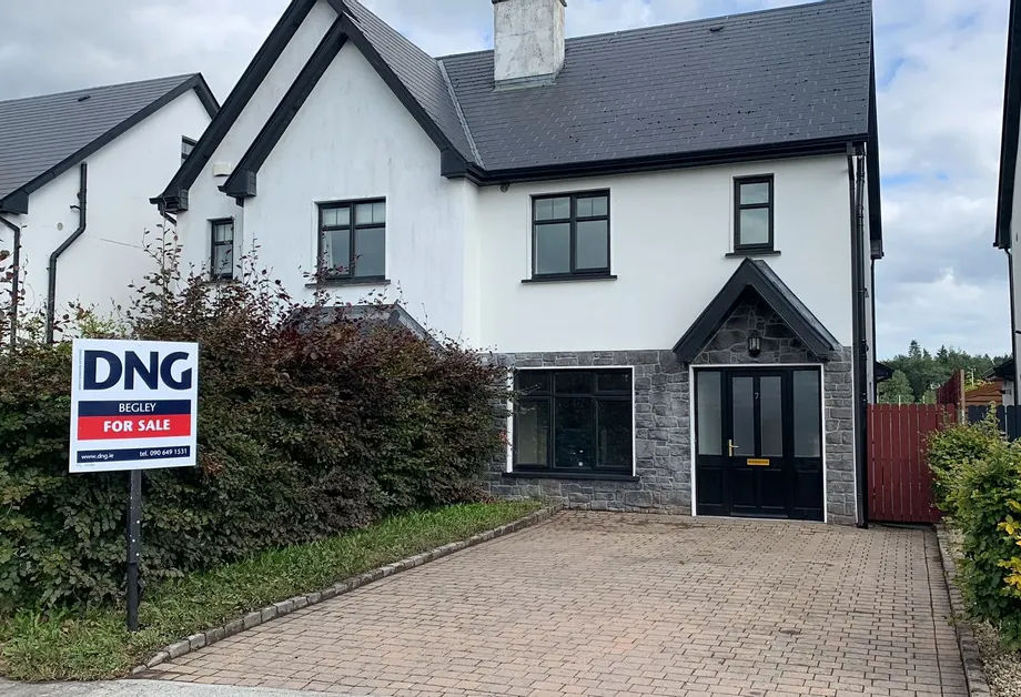 Moate,Co. Westmeath,N37 K252 - DNG Estate Agents