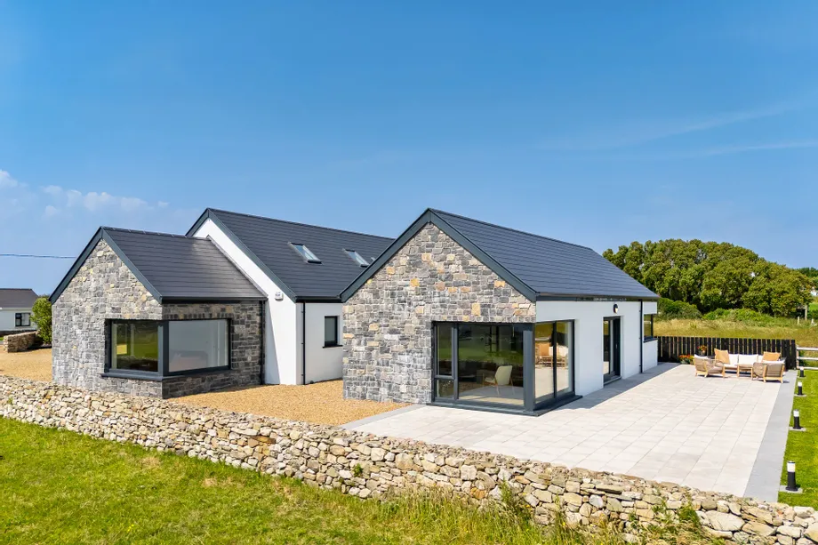 Kilkilloge, Mullaghmore, Sligo, Co. Sligo, F91 CTF2 - DNG Estate Agents