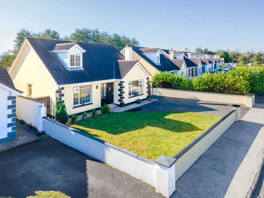 97 Knockaphunta Park, Castlebar, Co. Mayo, F23 H223. - DNG Estate Agents