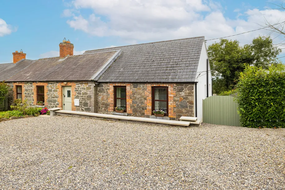 Honeysuckle Cottage, Legganhall Road, Bellewstown, Co. Meath, A92 F8H1 - DNG Estate Agents