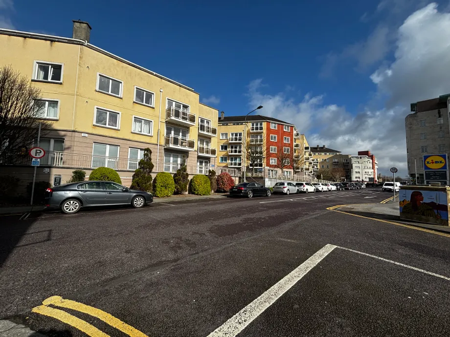 E14 Edward Court, Edward Court, Tralee, County Kerry. V92 D822 - DNG Estate Agents