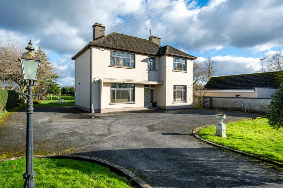 Railway Road, Birr, Co. Offaly - DNG Estate Agents