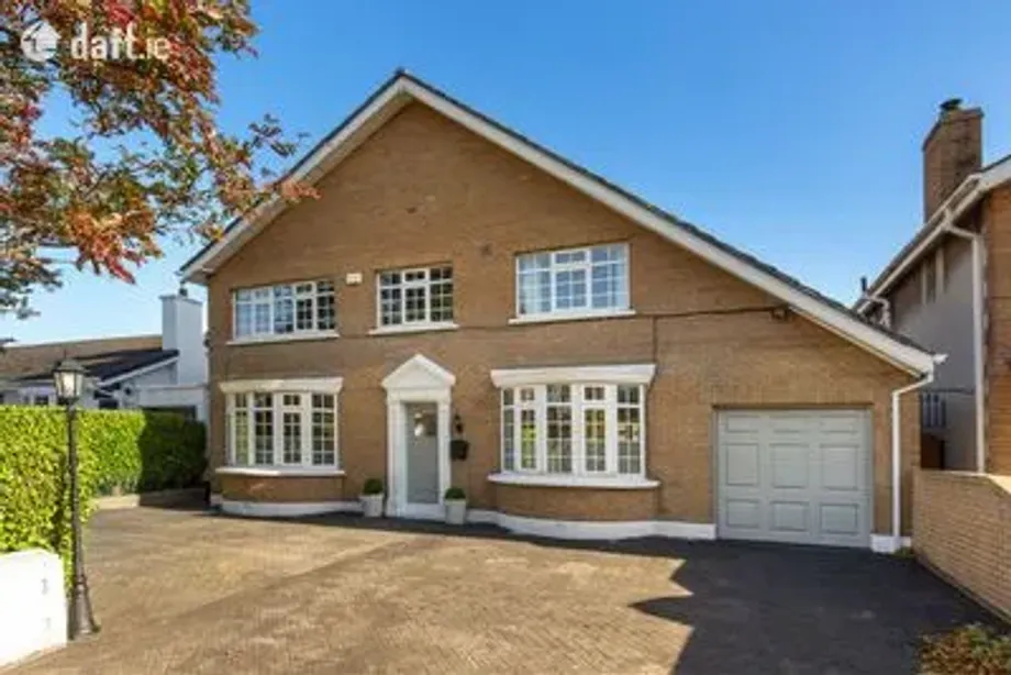 15 Stradbrook Lawn, Blackrock, Co. Dublin - DNG Estate Agents