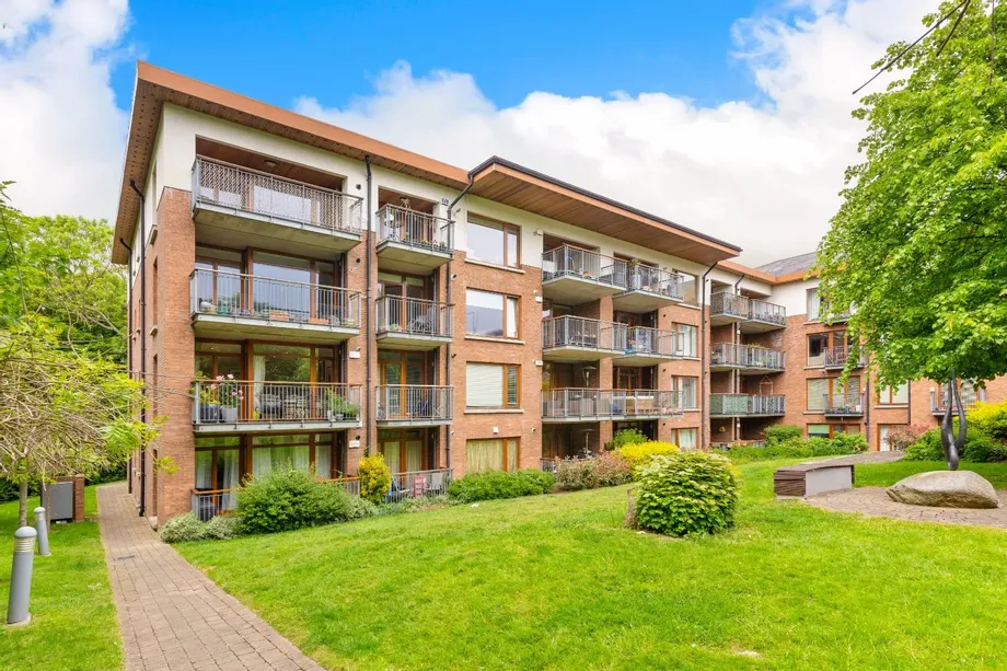 4 Kingston Hall, Harolds Grange Road, Dublin 18, D18N766 - DNG Estate Agents