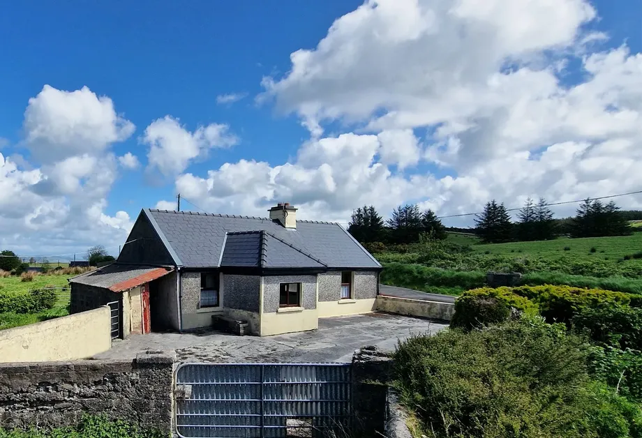 Ballynagonnaghtagh, Maurices Mills, Ennistymon, Co. Clare, V95HX40 - DNG Estate Agents