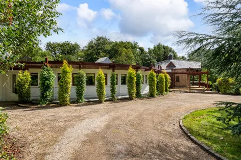 Dún na Sí, Ross Road, Screggan, Tullamore, Co. Offaly, R35WD27 -  DNG