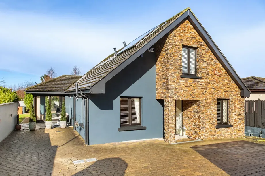 Stonebrook House, Glenamuck Road, Kilternan, Dublin 18, D18 - DNG Estate Agents