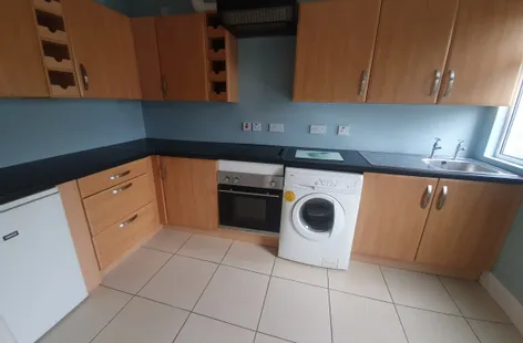 The Square, Balla, Mayo -  DNG