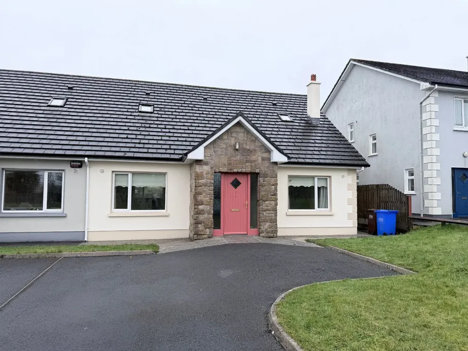 15 The Fortlands, Sligo Road, Ballaghadreen, Co. Roscommom, F45AV82 - DNG Estate Agents