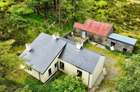 Knockaunbaun Hill Farm, Maam Valley, Leenane, Galway -  DNG
