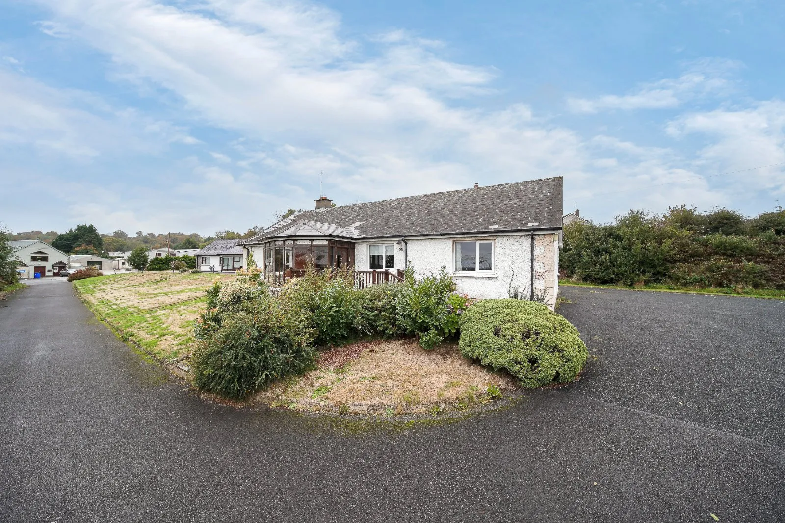 6 bedroom bungalow for sale