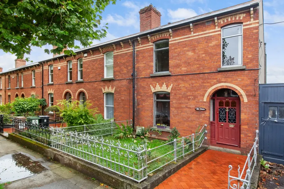 33 Shandon Drive, Phibsboro, Dublin 7, D07 - DNG Estate Agents