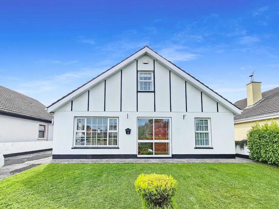 74 College Green, Ennis, Co. Clare, V95XF5C - DNG Estate Agents