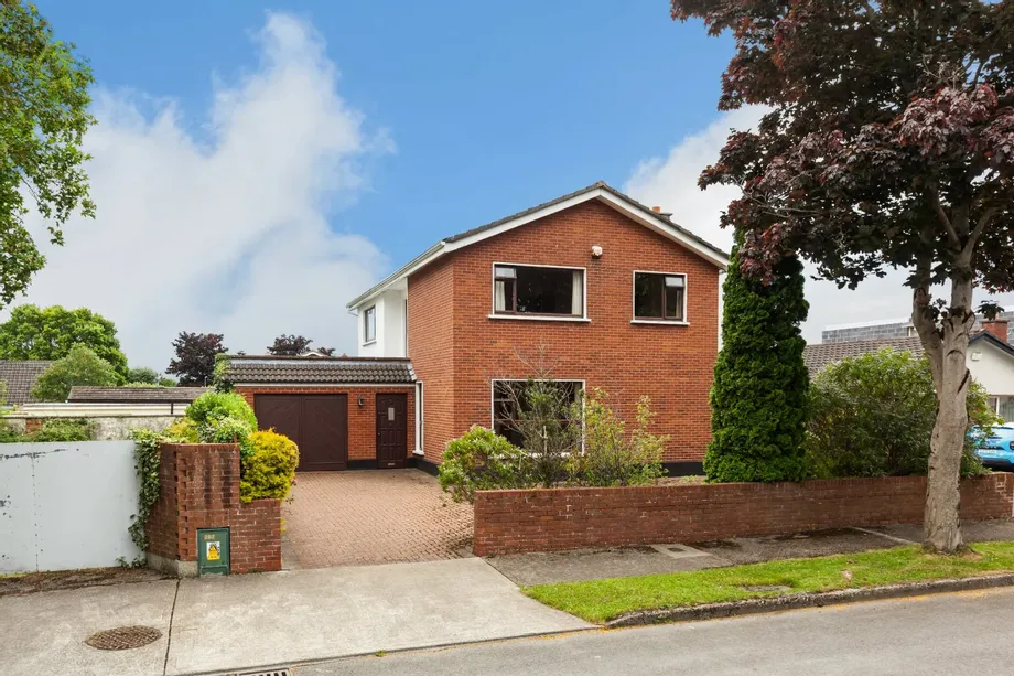 1 Dunsandle Grove, Castleknock, Dublin 15, D15Y4EW - DNG Estate Agents