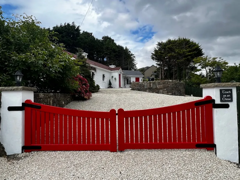 Teach Ar An Chnoc, Ballysallagh, Killybegs, Donegal, F94Y8C0 - DNG Estate Agents