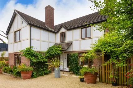 Holly Lodge, 1 Cenacle Grove, Killiney, Co Dublin, A96RX93 - DNG