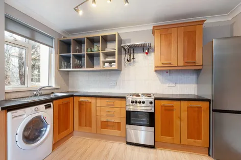 24 Mobhi Court, Glasnevin, Dublin 9, D09EW01 -  DNG