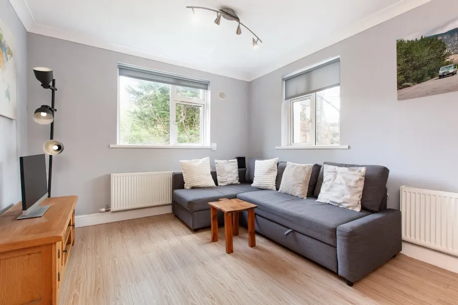 24 Mobhi Court, Glasnevin, Dublin 9, D09EW01 - DNG Estate Agents