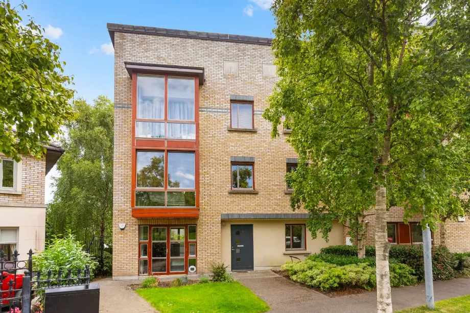 11 Belarmine Park, Stepaside, Dublin 18, D18K573 - DNG Estate Agents