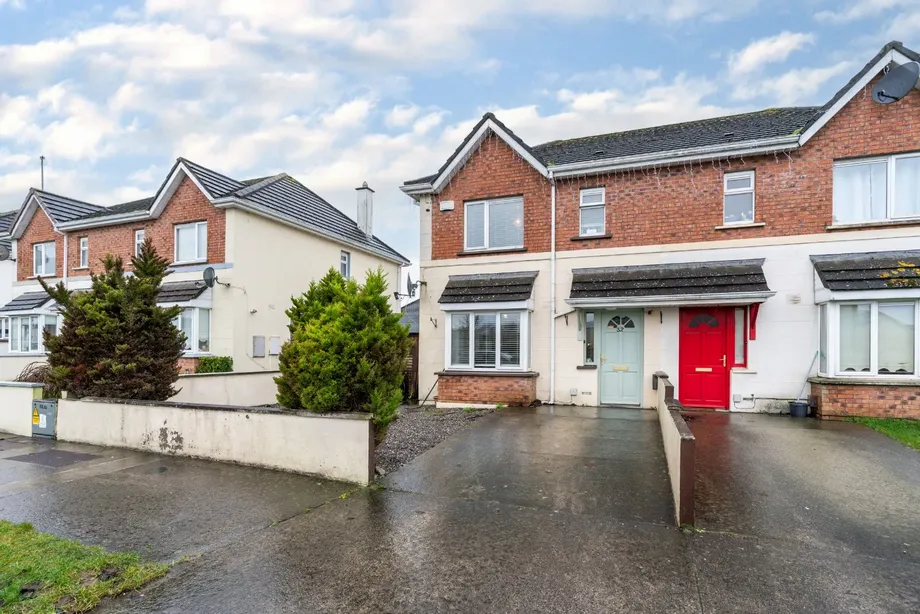 32 Hollands Park, The Hollands, Athy, Co. Kildare, R14CH79 - DNG Estate Agents