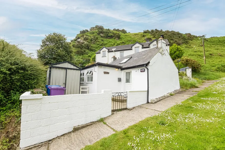 Hollybush Cottage, Brookside, Passage East, Co. Waterford, X91WP77 - DNG Estate Agents