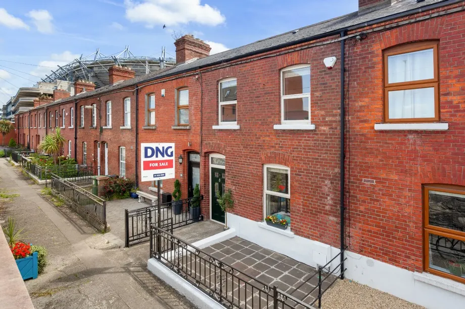 House sale agreed with 2 bedrooms in 7 Saint Patrick's Terrace, Russell