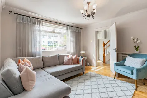 107 Mountain View Drive, Rathfarnham, Dublin 14, D14Y2C5 -  DNG