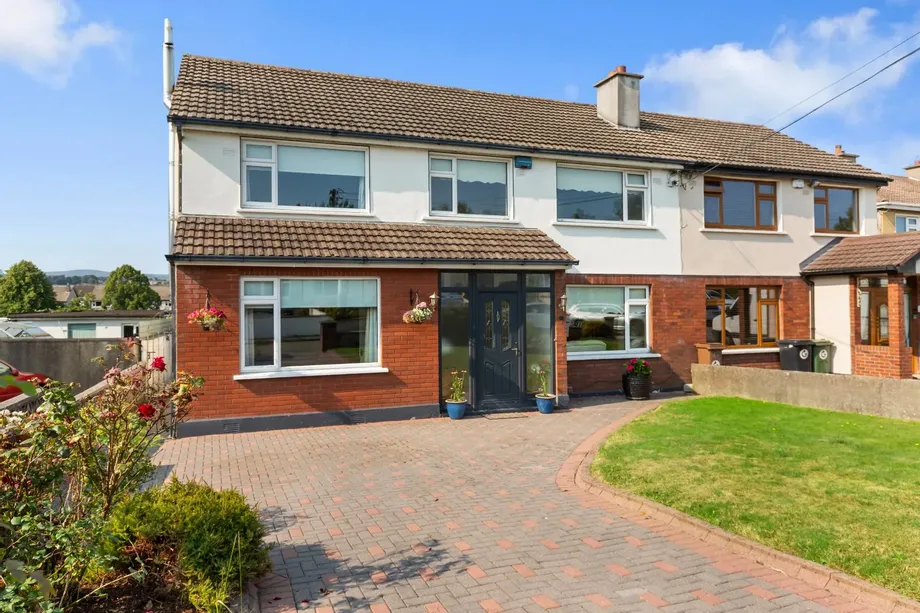 23 Hillview Drive, Pottery Road, Dun Laoghaire, Co Dublin, A96X6E8 - DNG Estate Agents