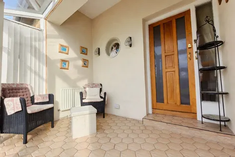 Prague House, Limerick Road, Ennis, Co. Clare, V95K7NY -  DNG