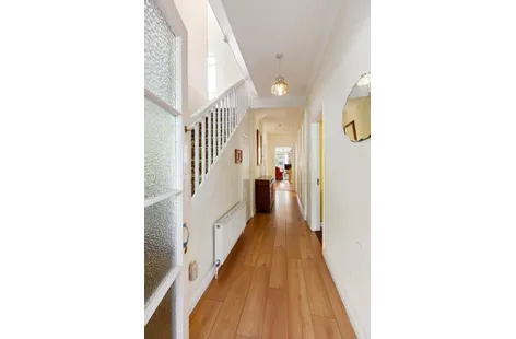 102 Malahide Road, Clontarf, Dublin 3, D03E4F3 - DNG