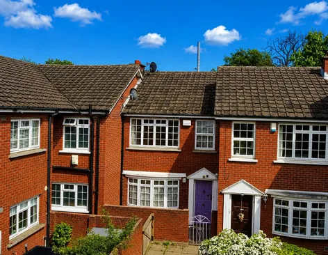 3 Vernon Court, Seafield Road West, Clontarf, Dublin 3, D03 -  DNG