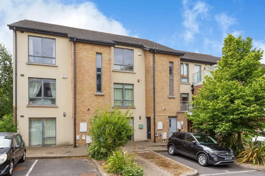 16 The Walk, Carrickmines Green, Carrickmines, Dublin 18, D18WY40 - DNG Estate Agents