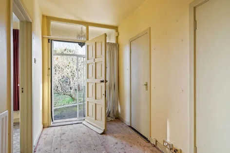 5 Knocksinna Grove, Foxrock, Dublin 18, D18E5F3 -  DNG