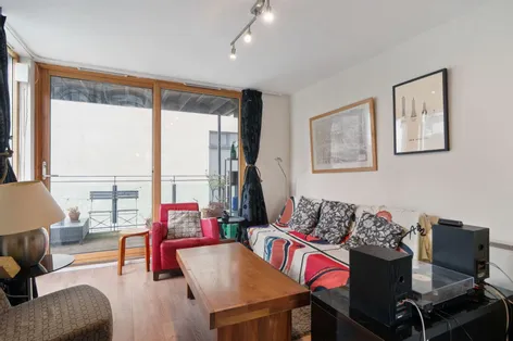 61 Mellowes Quay, Block D, Usher Street, Dublin 8, D08 -  DNG