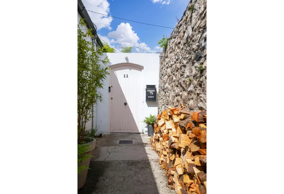 11 Grotto Place, Booterstown, Co. Dublin, A94E9C7 - DNG Estate Agents