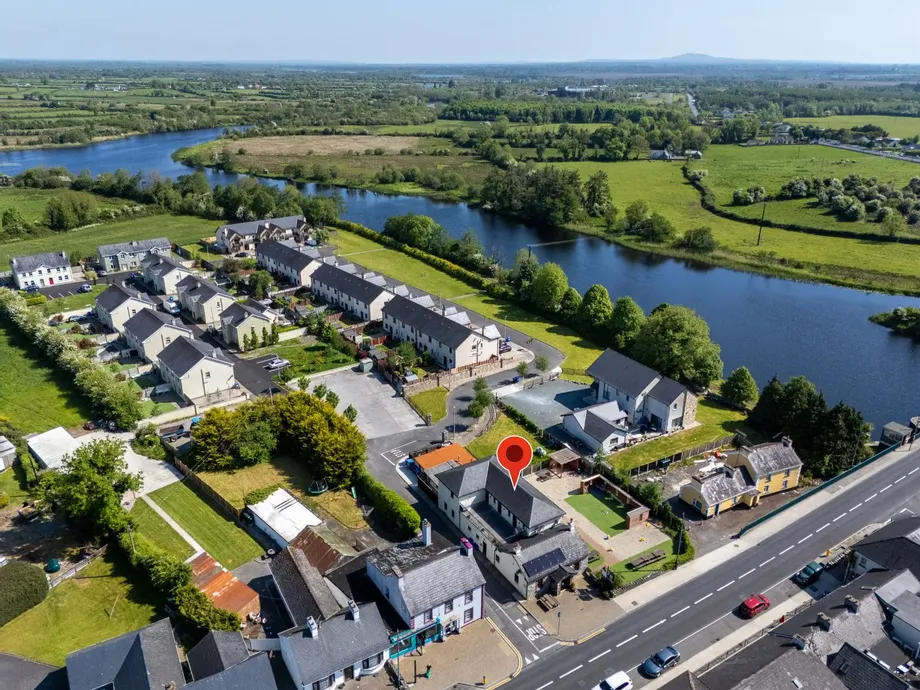 The Shannon Bar, Tarmonbarry, Co. Roscommon, N39V0C3 - DNG Estate Agents