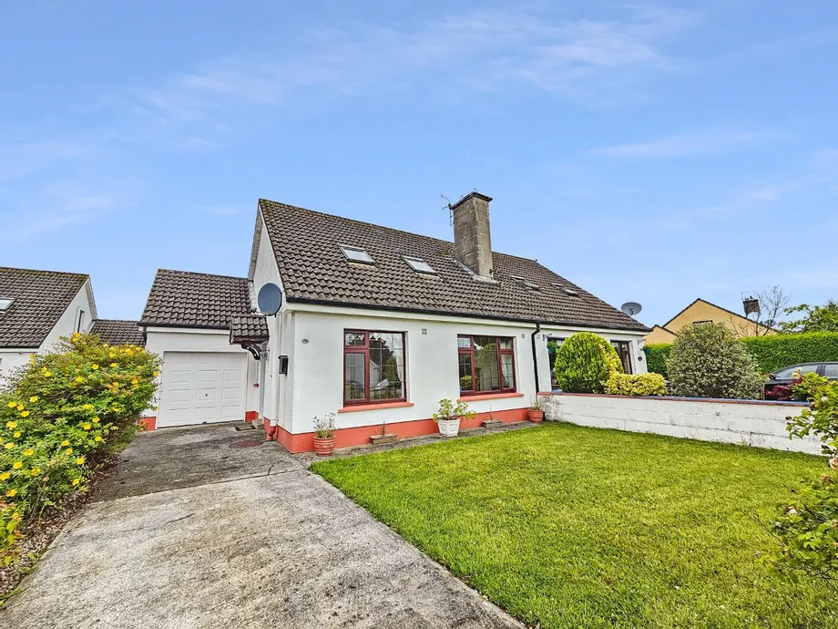 72 Willow Park, Ennis, Co. Clare, V95P2R2 - DNG Estate Agents